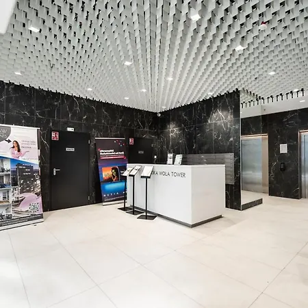 New Comfort 310 By Bookinghost