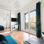 New Comfort 310 By Bookinghost ワルシャワ